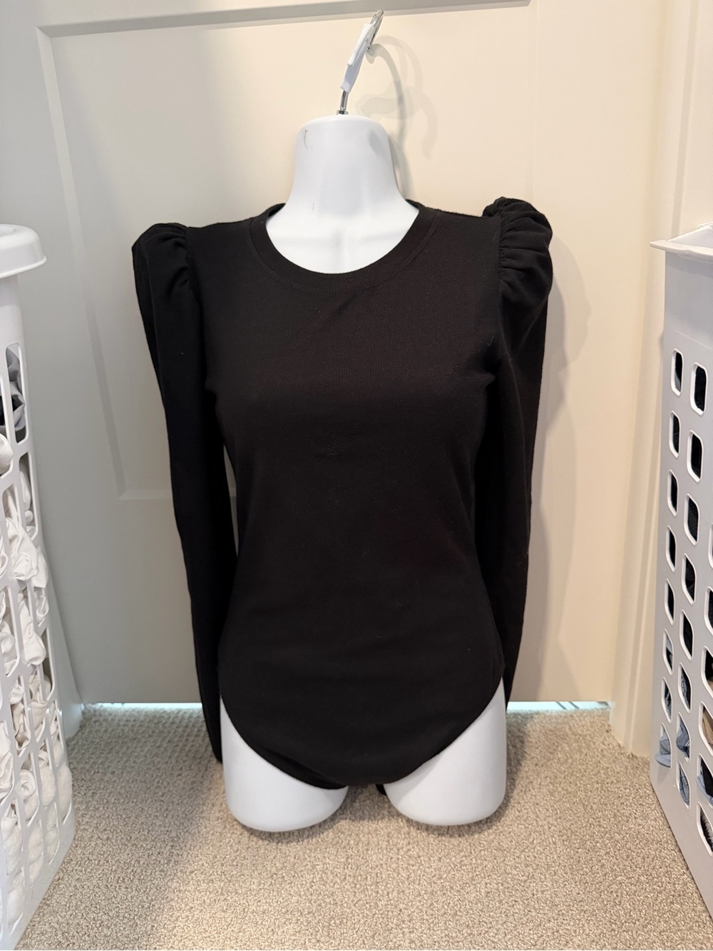 Aqua Black Puff-Sleeve Long-Sleeve Top